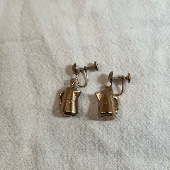 Jewelry - Vintage Gold Teapot Earrings